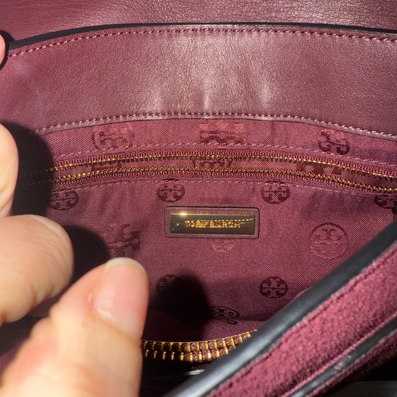 Tory Burch Burgundy Crossbody Bag with Chain Strap - Picture 2 of 7